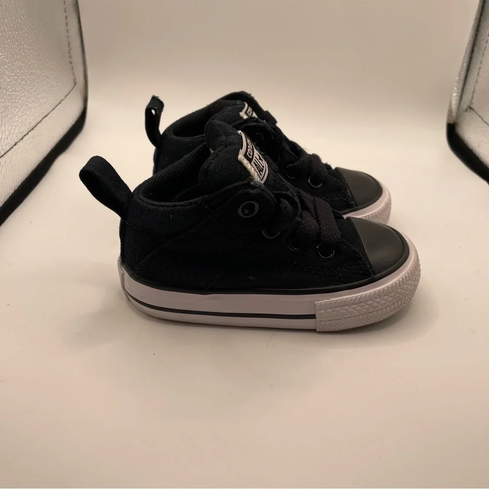 Converse Kids Black canvas hi Sneakers size 4C